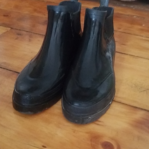 eddie bauer rain boots